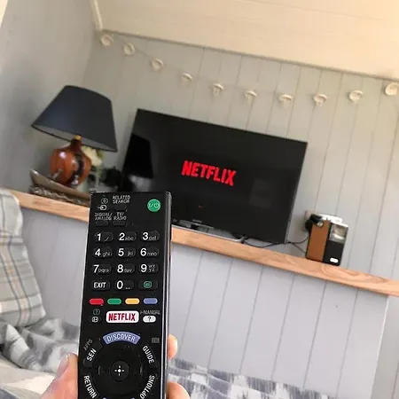 Sheelin Huts Blue, Hot-tub Available From 1st April Until 1st November Tatil Evi Cavan