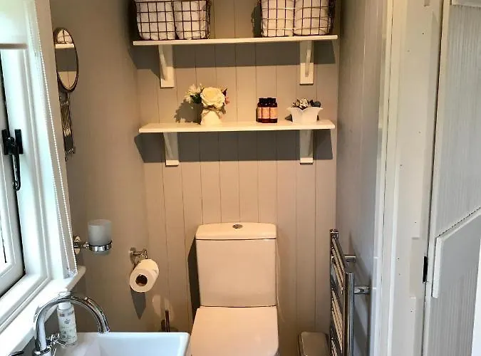 Sheelin Huts Blue, Hot-tub Available From 1st April Until 1st November